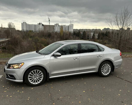 Серый Фольксваген Пассат, объемом двигателя 1.8 л и пробегом 180 тыс. км за 12800 $, фото 4 на Automoto.ua