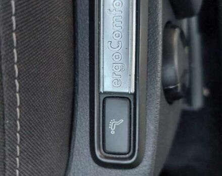 Серый Фольксваген Пассат, объемом двигателя 0 л и пробегом 196 тыс. км за 13777 $, фото 40 на Automoto.ua