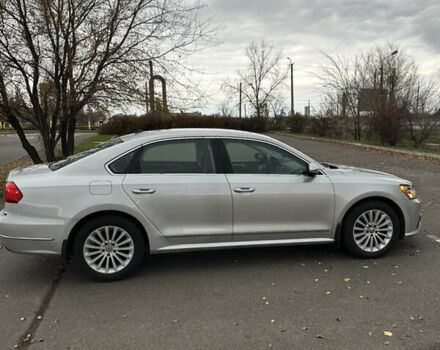 Серый Фольксваген Пассат, объемом двигателя 1.8 л и пробегом 180 тыс. км за 12800 $, фото 7 на Automoto.ua