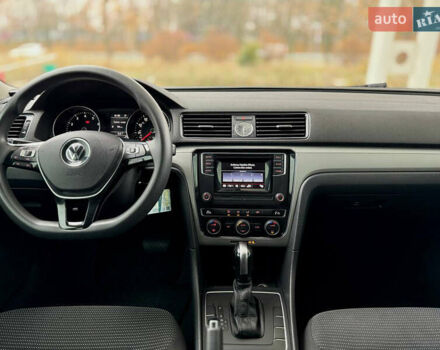 Сірий Фольксваген Пассат, об'ємом двигуна 1.8 л та пробігом 172 тис. км за 10399 $, фото 24 на Automoto.ua