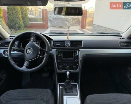 Серый Фольксваген Пассат, объемом двигателя 1.8 л и пробегом 194 тыс. км за 10700 $, фото 18 на Automoto.ua