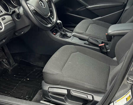 Сірий Фольксваген Пассат, об'ємом двигуна 1.8 л та пробігом 150 тис. км за 14700 $, фото 6 на Automoto.ua