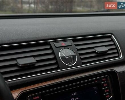 Серый Фольксваген Пассат, объемом двигателя 1.8 л и пробегом 185 тыс. км за 12800 $, фото 53 на Automoto.ua