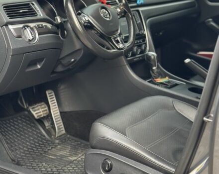 Сірий Фольксваген Пассат, об'ємом двигуна 1.8 л та пробігом 185 тис. км за 14600 $, фото 7 на Automoto.ua