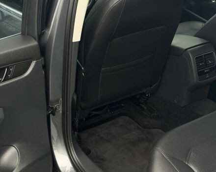 Серый Фольксваген Пассат, объемом двигателя 1.8 л и пробегом 180 тыс. км за 12800 $, фото 5 на Automoto.ua