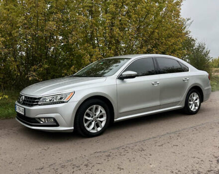 Серый Фольксваген Пассат, объемом двигателя 1.8 л и пробегом 137 тыс. км за 12599 $, фото 3 на Automoto.ua