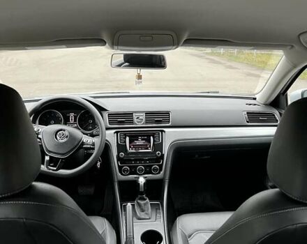 Серый Фольксваген Пассат, объемом двигателя 1.8 л и пробегом 190 тыс. км за 16000 $, фото 24 на Automoto.ua