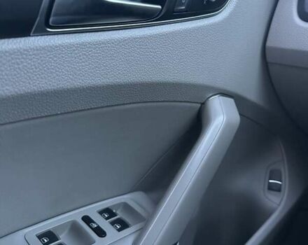 Серый Фольксваген Пассат, объемом двигателя 1.8 л и пробегом 195 тыс. км за 13600 $, фото 16 на Automoto.ua