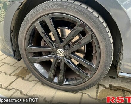 Серый Фольксваген Пассат, объемом двигателя 1.8 л и пробегом 120 тыс. км за 12000 $, фото 2 на Automoto.ua