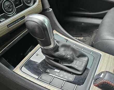 Сірий Фольксваген Пассат, об'ємом двигуна 1.8 л та пробігом 170 тис. км за 4000 $, фото 4 на Automoto.ua