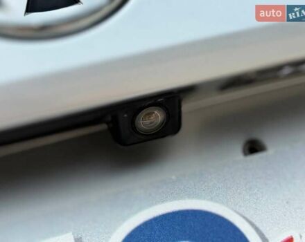 Серый Фольксваген Пассат, объемом двигателя 1.78 л и пробегом 177 тыс. км за 12400 $, фото 6 на Automoto.ua