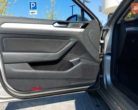 Серый Фольксваген Пассат, объемом двигателя 1.6 л и пробегом 297 тыс. км за 15000 $, фото 35 на Automoto.ua