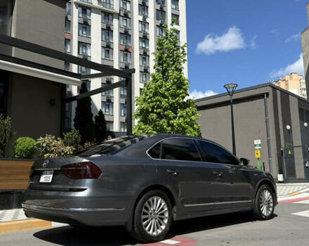 Серый Фольксваген Пассат, объемом двигателя 1.8 л и пробегом 184 тыс. км за 13500 $, фото 10 на Automoto.ua