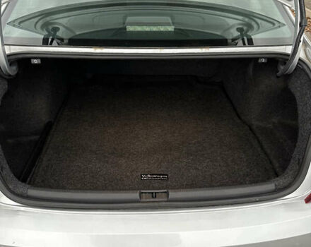 Серый Фольксваген Пассат, объемом двигателя 1.8 л и пробегом 180 тыс. км за 12800 $, фото 17 на Automoto.ua