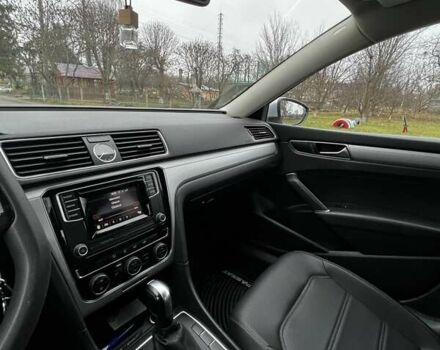 Серый Фольксваген Пассат, объемом двигателя 1.8 л и пробегом 190 тыс. км за 16000 $, фото 19 на Automoto.ua