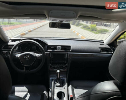 Серый Фольксваген Пассат, объемом двигателя 1.8 л и пробегом 184 тыс. км за 13500 $, фото 19 на Automoto.ua