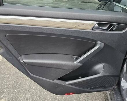 Сірий Фольксваген Пассат, об'ємом двигуна 1.8 л та пробігом 170 тис. км за 4000 $, фото 2 на Automoto.ua