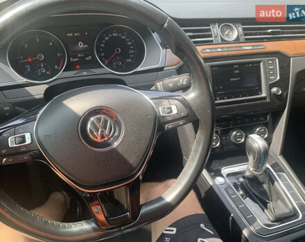 Серый Фольксваген Пассат, объемом двигателя 1.97 л и пробегом 216 тыс. км за 18000 $, фото 6 на Automoto.ua