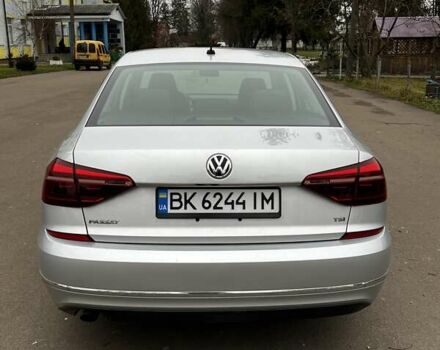 Серый Фольксваген Пассат, объемом двигателя 1.8 л и пробегом 190 тыс. км за 16000 $, фото 12 на Automoto.ua