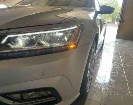 Серый Фольксваген Пассат, объемом двигателя 1.8 л и пробегом 104 тыс. км за 15000 $, фото 1 на Automoto.ua