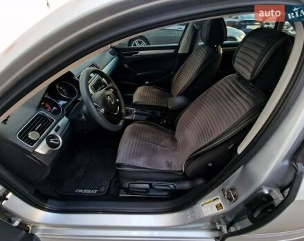 Серый Фольксваген Пассат, объемом двигателя 1.8 л и пробегом 169 тыс. км за 11490 $, фото 36 на Automoto.ua