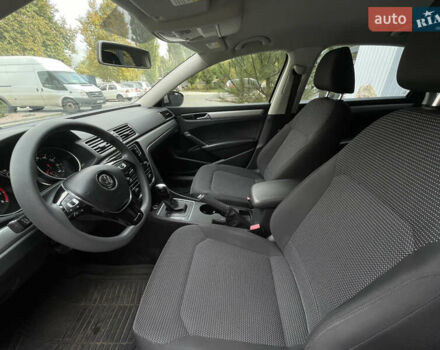 Серый Фольксваген Пассат, объемом двигателя 1.8 л и пробегом 290 тыс. км за 8999 $, фото 22 на Automoto.ua