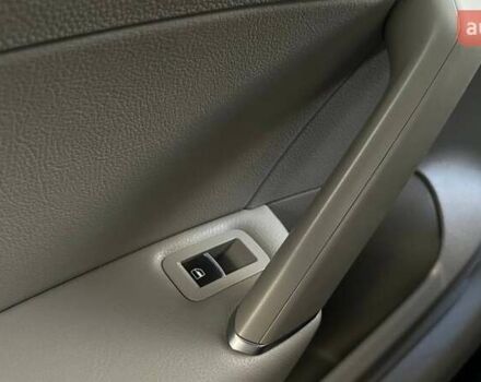 Сірий Фольксваген Пассат, об'ємом двигуна 1.8 л та пробігом 201 тис. км за 12500 $, фото 29 на Automoto.ua