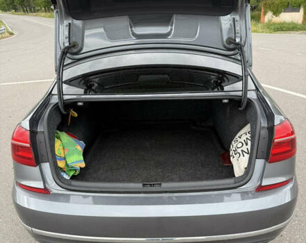 Серый Фольксваген Пассат, объемом двигателя 1.8 л и пробегом 112 тыс. км за 14300 $, фото 13 на Automoto.ua