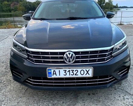 Серый Фольксваген Пассат, объемом двигателя 1.8 л и пробегом 219 тыс. км за 14000 $, фото 3 на Automoto.ua