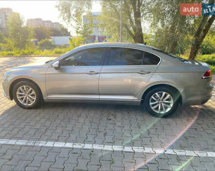 Серый Фольксваген Пассат, объемом двигателя 1.6 л и пробегом 313 тыс. км за 12900 $, фото 7 на Automoto.ua