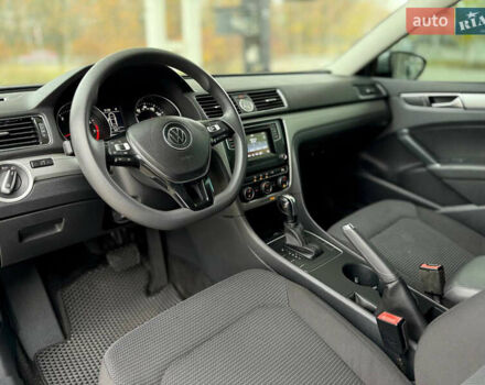 Сірий Фольксваген Пассат, об'ємом двигуна 1.8 л та пробігом 172 тис. км за 10399 $, фото 9 на Automoto.ua