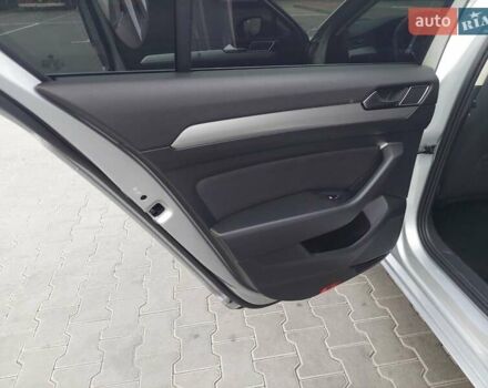 Серый Фольксваген Пассат, объемом двигателя 0 л и пробегом 196 тыс. км за 13777 $, фото 41 на Automoto.ua