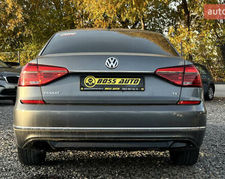 Серый Фольксваген Пассат, объемом двигателя 1.8 л и пробегом 298 тыс. км за 11500 $, фото 4 на Automoto.ua