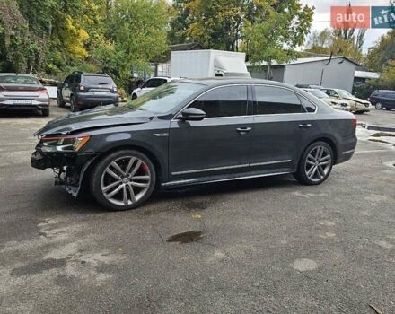 Сірий Фольксваген Пассат, об'ємом двигуна 1.8 л та пробігом 170 тис. км за 4000 $, фото 18 на Automoto.ua