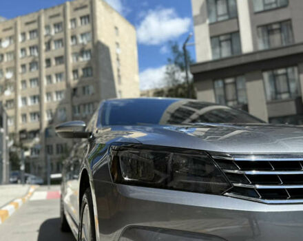 Серый Фольксваген Пассат, объемом двигателя 1.8 л и пробегом 184 тыс. км за 13500 $, фото 1 на Automoto.ua