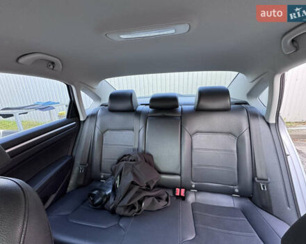 Фольксваген Пассат 2016 в Киеве на Automoto.ua Серый Фольксваген Пассат, объемом двигателя 1.8 л и пробегом 153 тыс. км за 15200 $, фото 55 на Automoto.ua