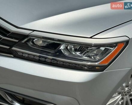 Серый Фольксваген Пассат, объемом двигателя 1.78 л и пробегом 177 тыс. км за 12400 $, фото 3 на Automoto.ua