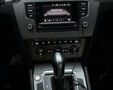 Серый Фольксваген Пассат, объемом двигателя 1.4 л и пробегом 276 тыс. км за 14000 $, фото 28 на Automoto.ua