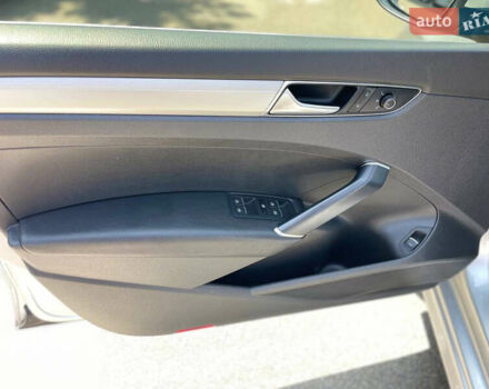 Серый Фольксваген Пассат, объемом двигателя 1.8 л и пробегом 111 тыс. км за 12999 $, фото 12 на Automoto.ua