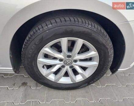 Серый Фольксваген Пассат, объемом двигателя 0 л и пробегом 196 тыс. км за 13777 $, фото 16 на Automoto.ua