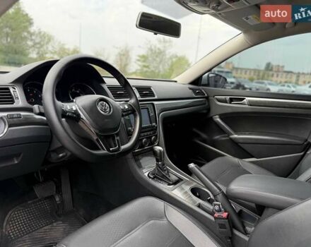 Серый Фольксваген Пассат, объемом двигателя 1.78 л и пробегом 177 тыс. км за 12400 $, фото 17 на Automoto.ua