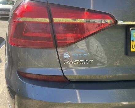 Серый Фольксваген Пассат, объемом двигателя 1.8 л и пробегом 209 тыс. км за 13000 $, фото 9 на Automoto.ua
