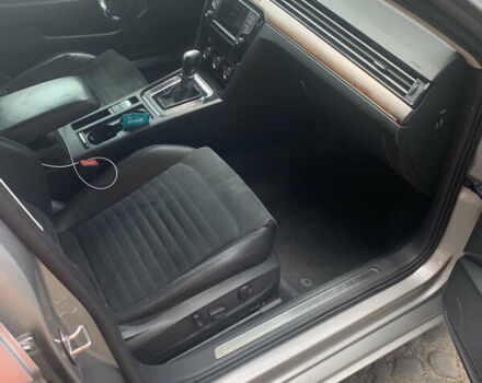 Серый Фольксваген Пассат, объемом двигателя 1.97 л и пробегом 216 тыс. км за 18000 $, фото 8 на Automoto.ua