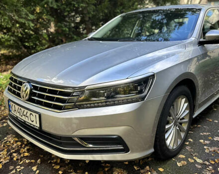 Серый Фольксваген Пассат, объемом двигателя 1.8 л и пробегом 165 тыс. км за 14200 $, фото 3 на Automoto.ua