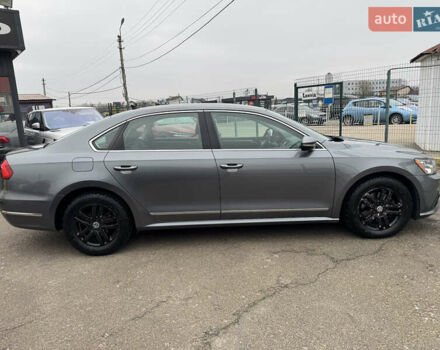 Серый Фольксваген Пассат, объемом двигателя 1.8 л и пробегом 209 тыс. км за 12490 $, фото 4 на Automoto.ua