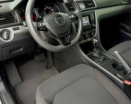 Сірий Фольксваген Пассат, об'ємом двигуна 1.8 л та пробігом 172 тис. км за 10399 $, фото 8 на Automoto.ua