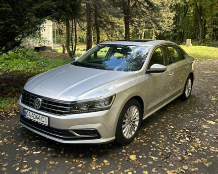 Серый Фольксваген Пассат, объемом двигателя 1.8 л и пробегом 165 тыс. км за 14200 $, фото 1 на Automoto.ua