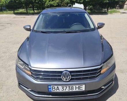 Сірий Фольксваген Пассат, об'ємом двигуна 1.8 л та пробігом 235 тис. км за 13000 $, фото 3 на Automoto.ua