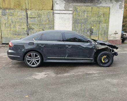 Серый Фольксваген Пассат, объемом двигателя 1.8 л и пробегом 170 тыс. км за 5000 $, фото 7 на Automoto.ua