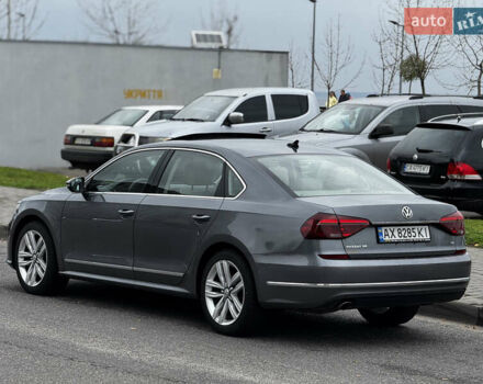 Серый Фольксваген Пассат, объемом двигателя 1.8 л и пробегом 129 тыс. км за 14000 $, фото 5 на Automoto.ua